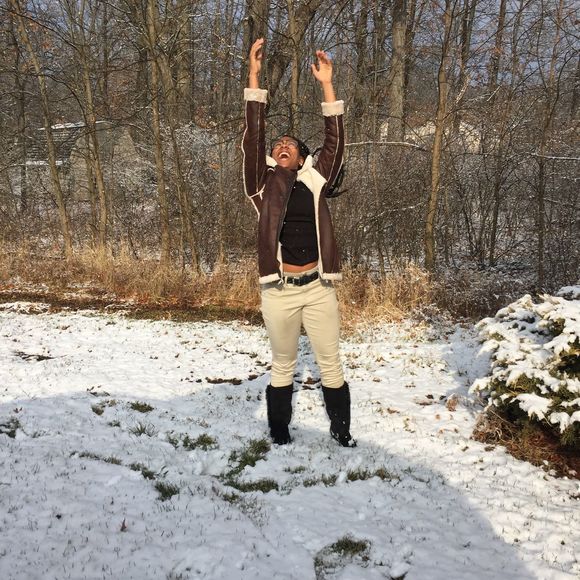 Meet your Posher, Ivy - Picture 1 of 1